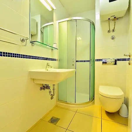 Sunny Bobica Apartment *