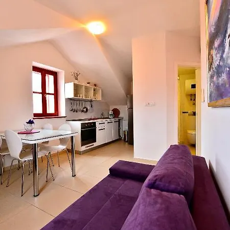 Apartment Sunny Bobica
